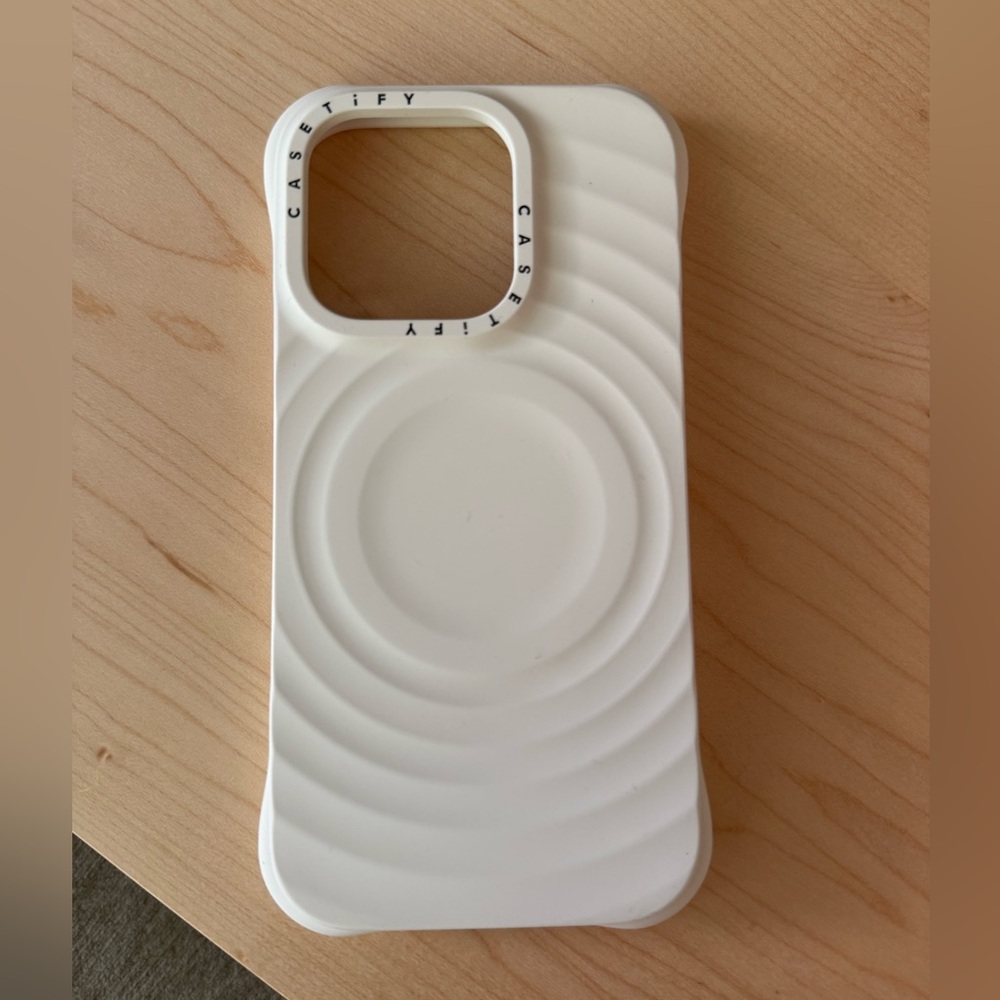 Casetify White Ripple Phone Case - iPhone 15 Pro